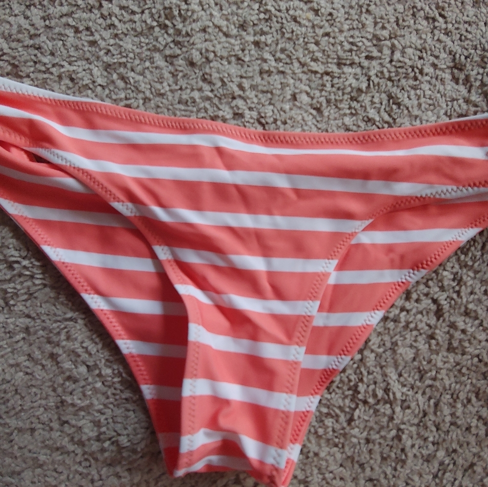 Blackbough swim bottom